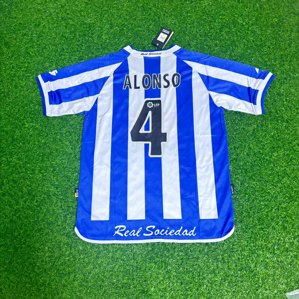 Real Sociedad 2002/2003 Retro Football Jersey – Xabi Alonso – Back View
