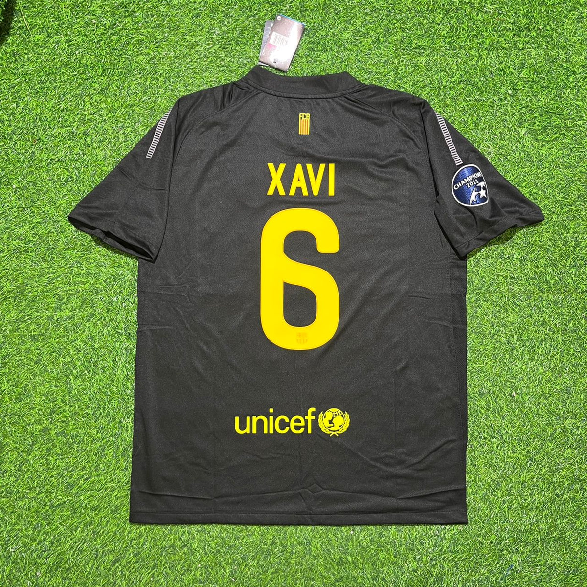 2011/12 Xavi Barcelona Black Retro Football Jersey – Back View