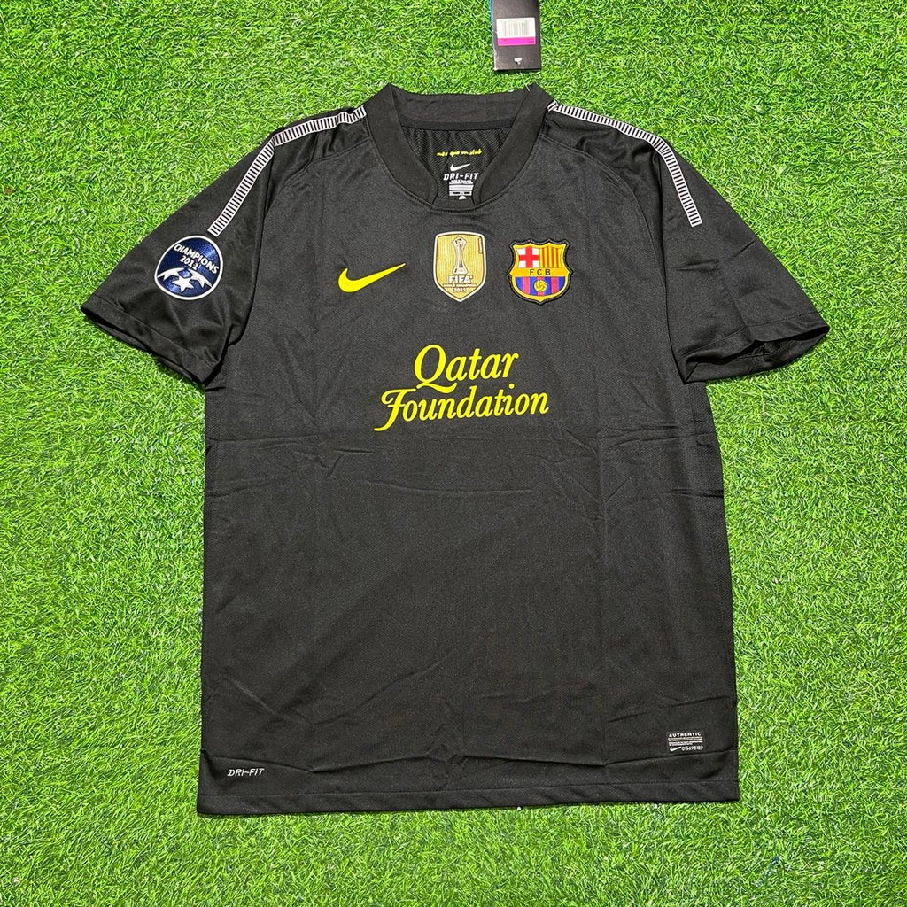 2011/12 Xavi Barcelona Black Retro Football Jersey – Front View
