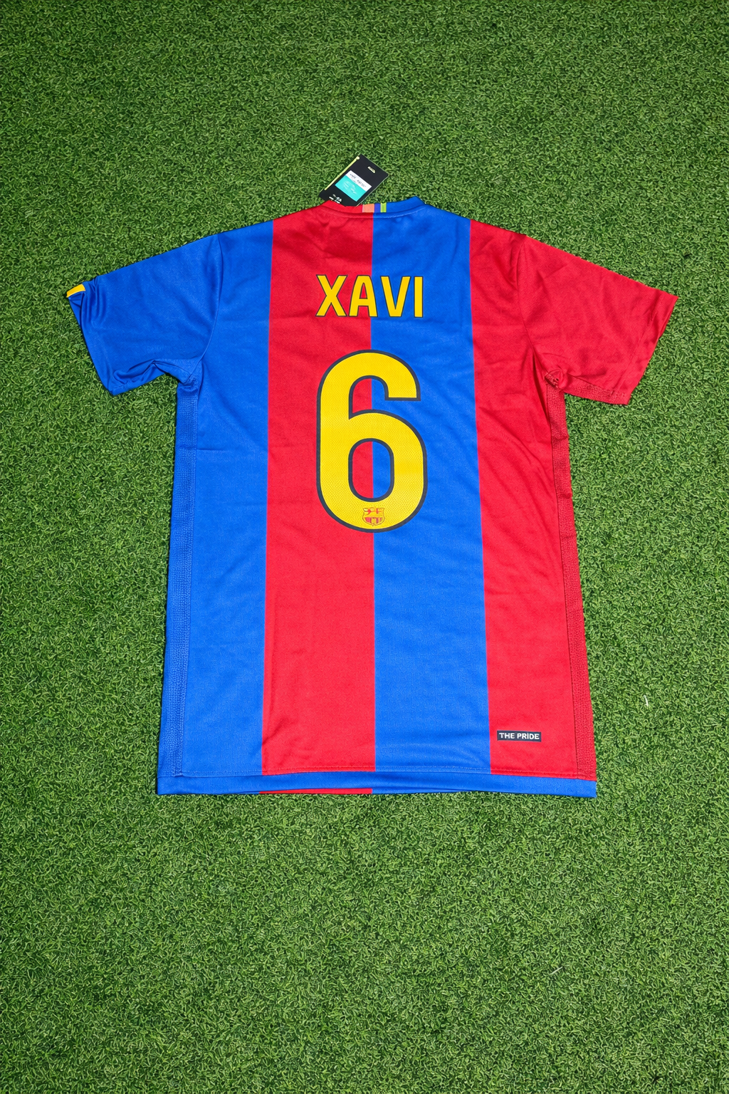 2006/07 Xavi Hernandez Barcelona Home Retro Football Jersey – Back View