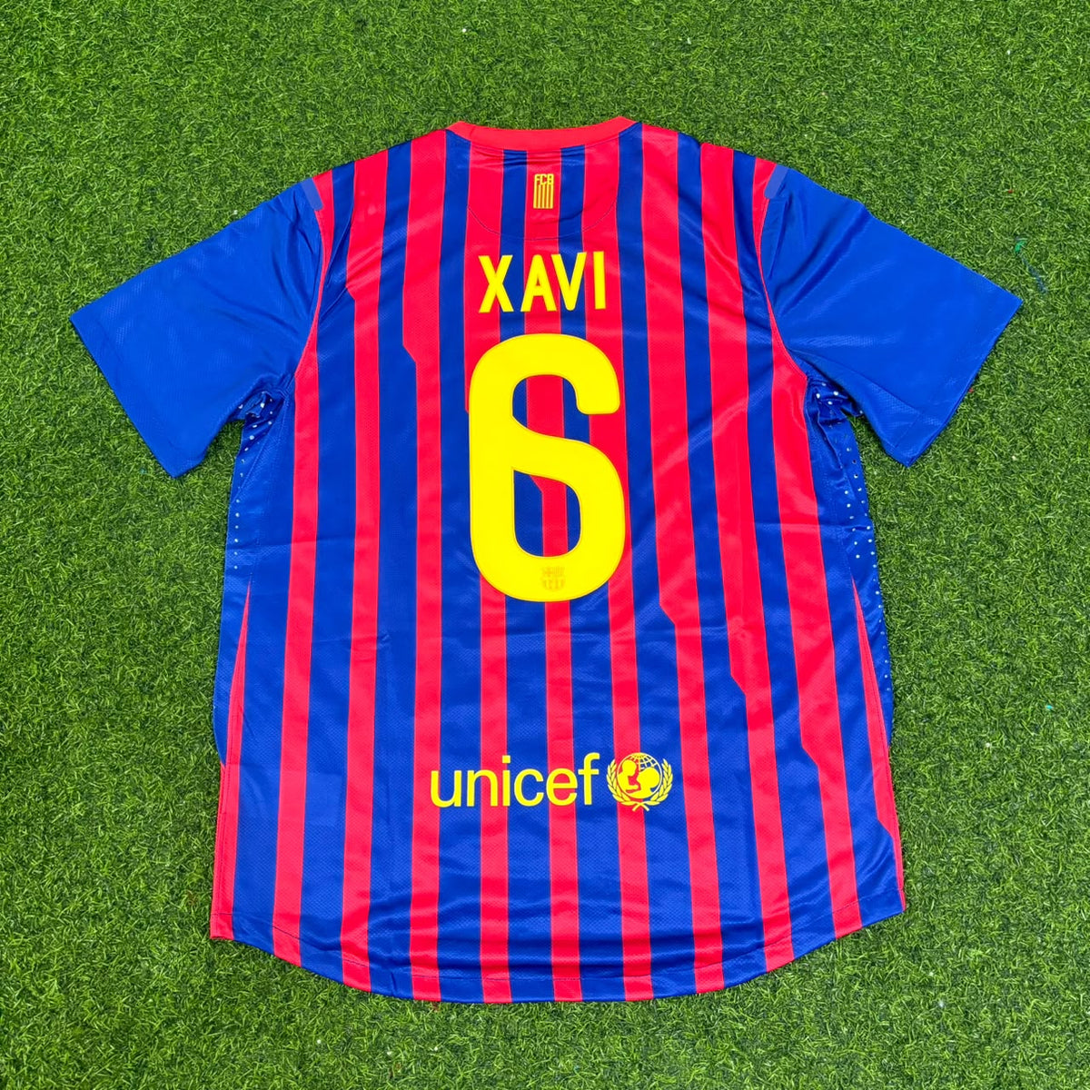 Barcelona 2011/2012 Retro Home Football Jersey – Xavi Hernandez – Back View