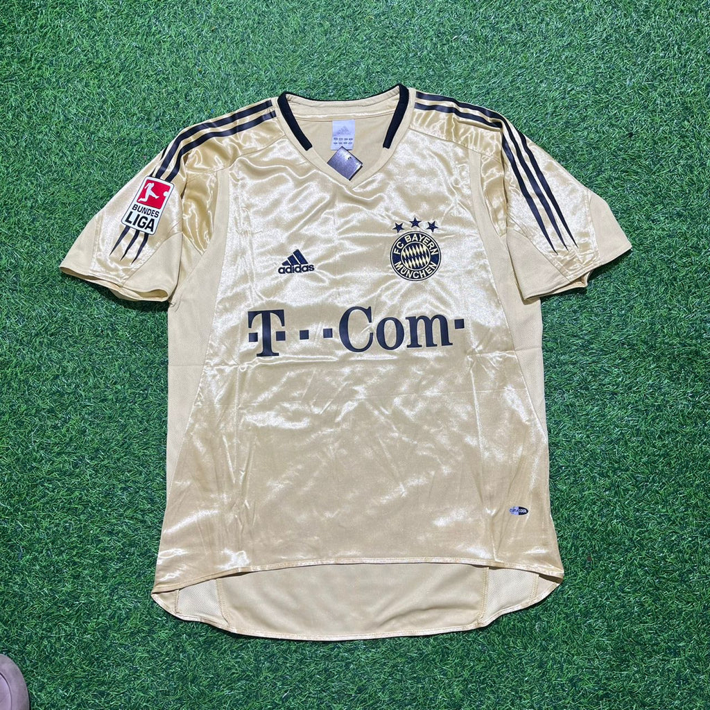 Ze Roberto Bayern München 2004/05 Retro Golden Set – Front View