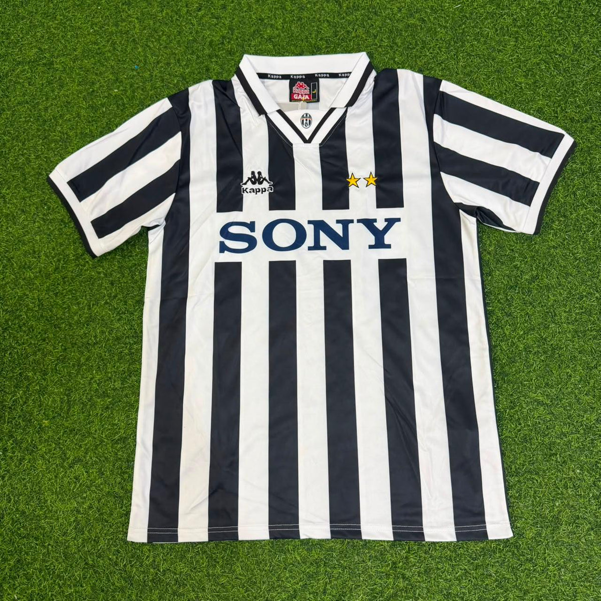 Zinedine Zidane Juventus 1996 1997 Retro Football Jersey – Front View