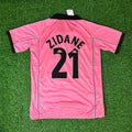 Zinedine Zidane – Juventus 1996/98 Retro Pink Kit Jersey – | | – Back View