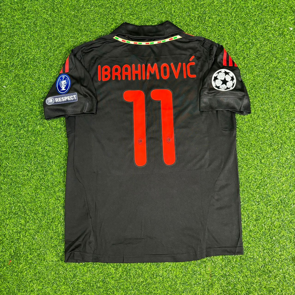 AC Milan 2011 2012 Away Black Retro Jersey – Zlatan Ibrahimović #11 – Back View
