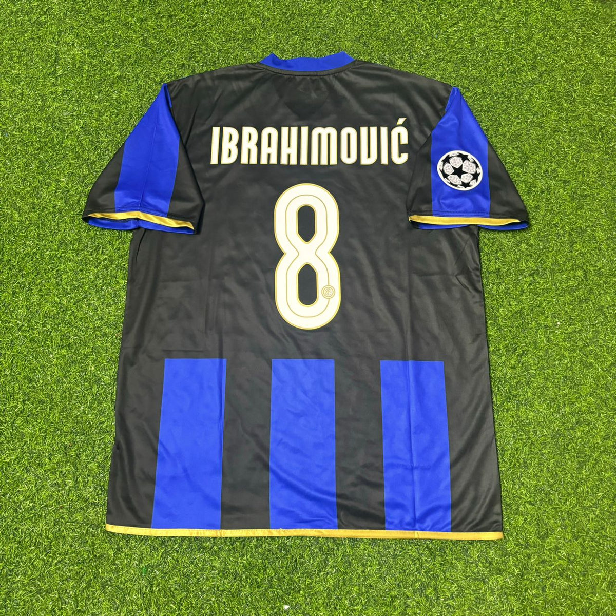 Inter Milan 2008-09 Retro Football Jersey – Zlatan Ibrahimović #8 – Back View
