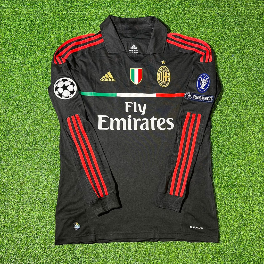 Zlatan Ibrahimović AC Milan 2011/12 Red & Black Retro Football Jersey – Front View