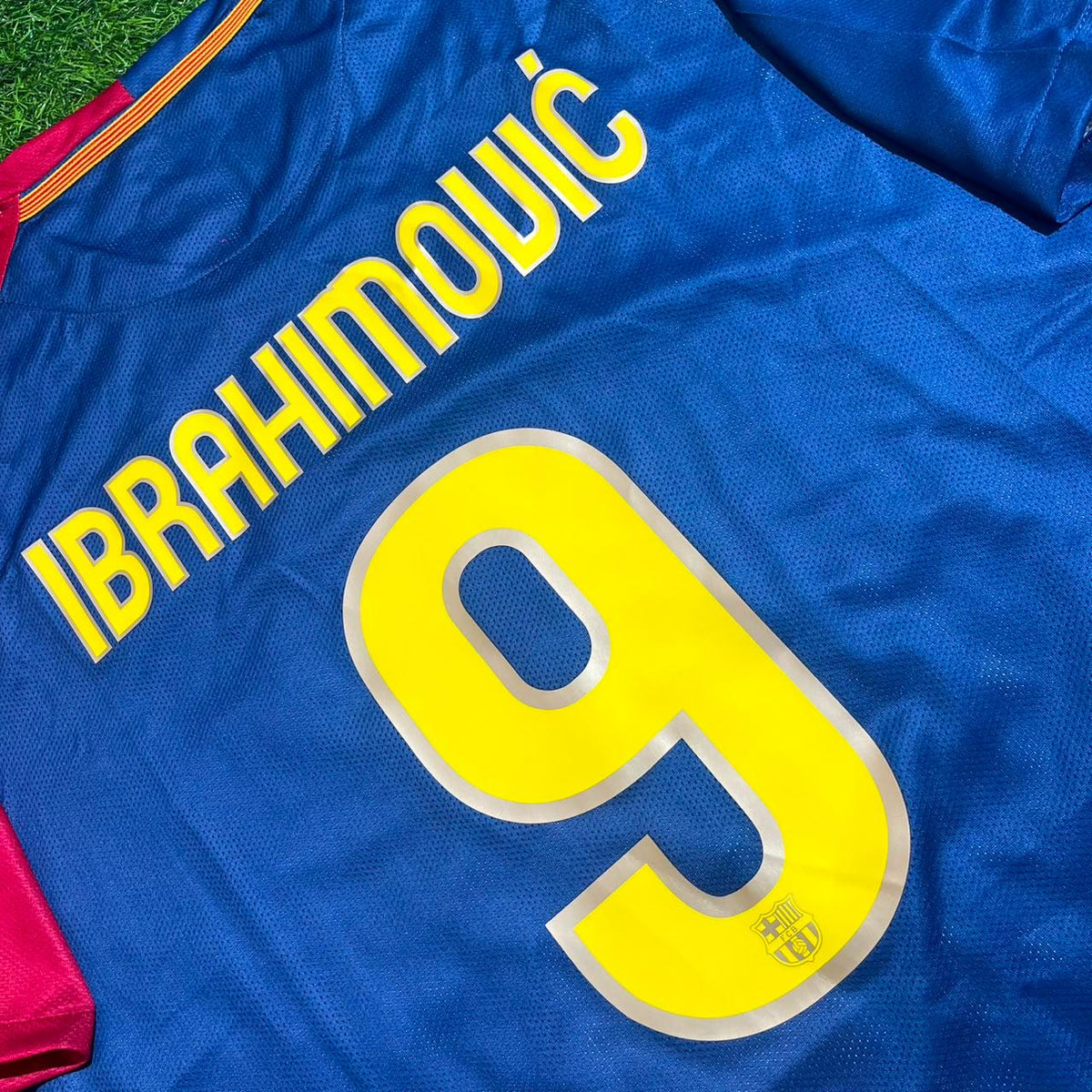 Zlatan Ibrahimovic 9 – Barcelona 2009 Final Retro Kit Jersey – | | – Detailed View
