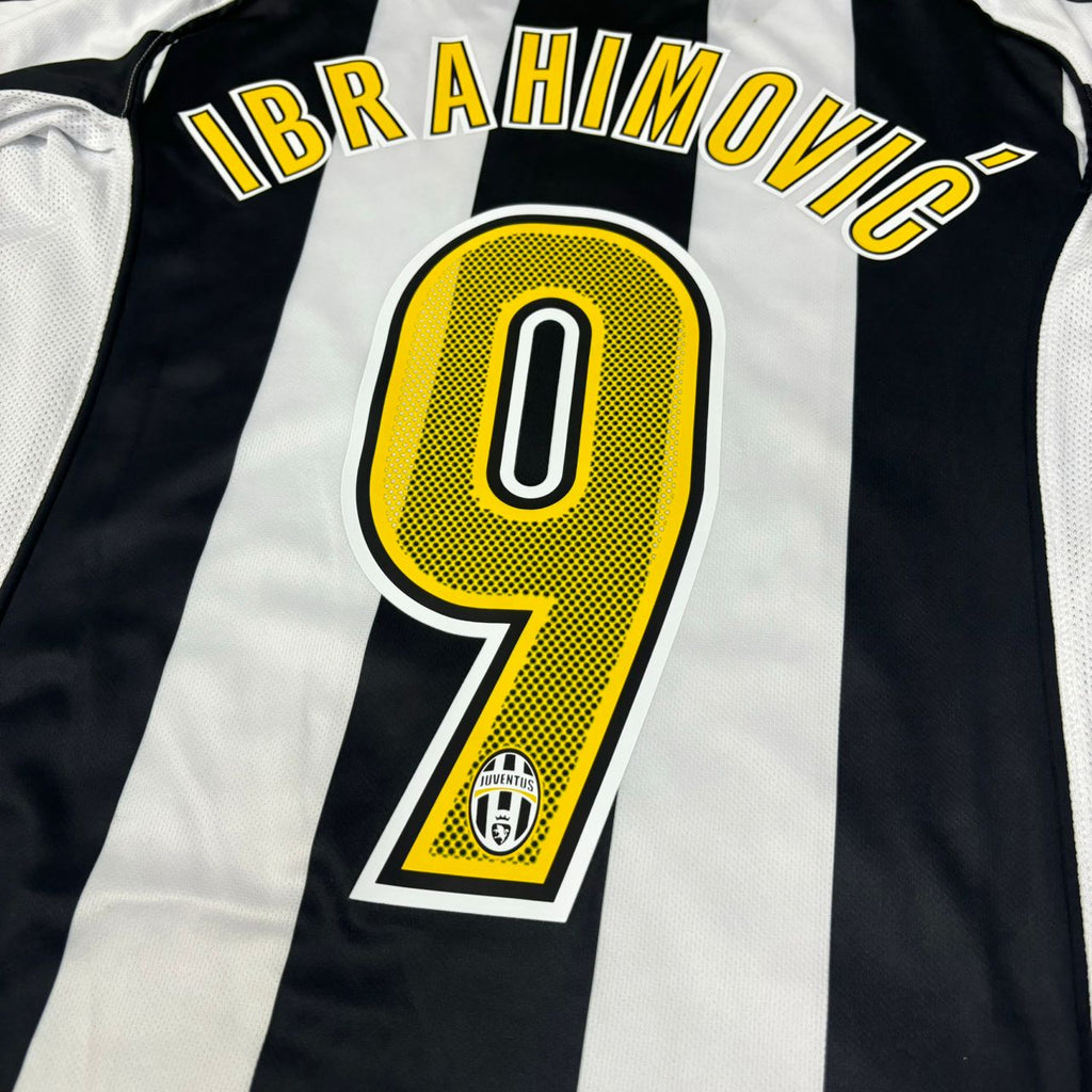 Zlatan Ibrahimović Juventus 2004-2005 White Home Retro Football Jersey – Detailed View