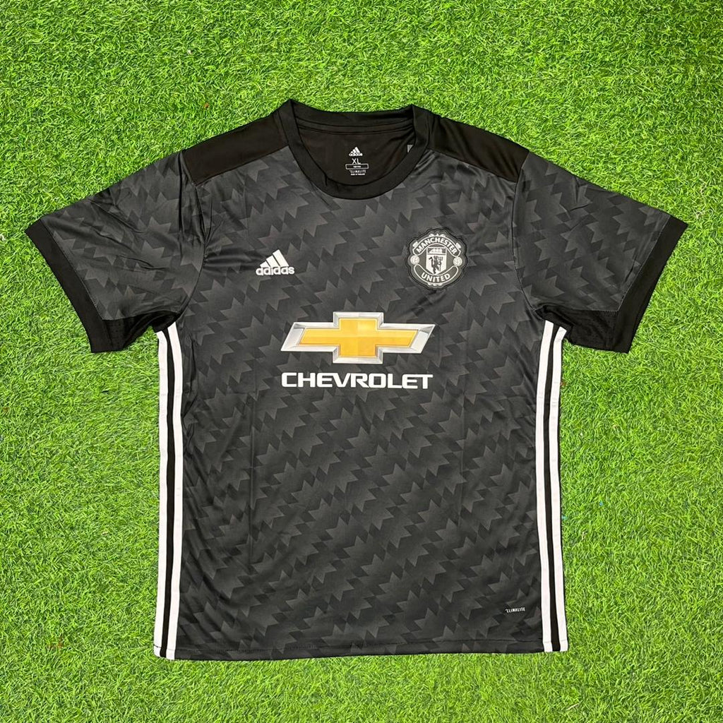 2017/18 Alexis Sanchez Manchester United Black Retro Football Jersey – Front View